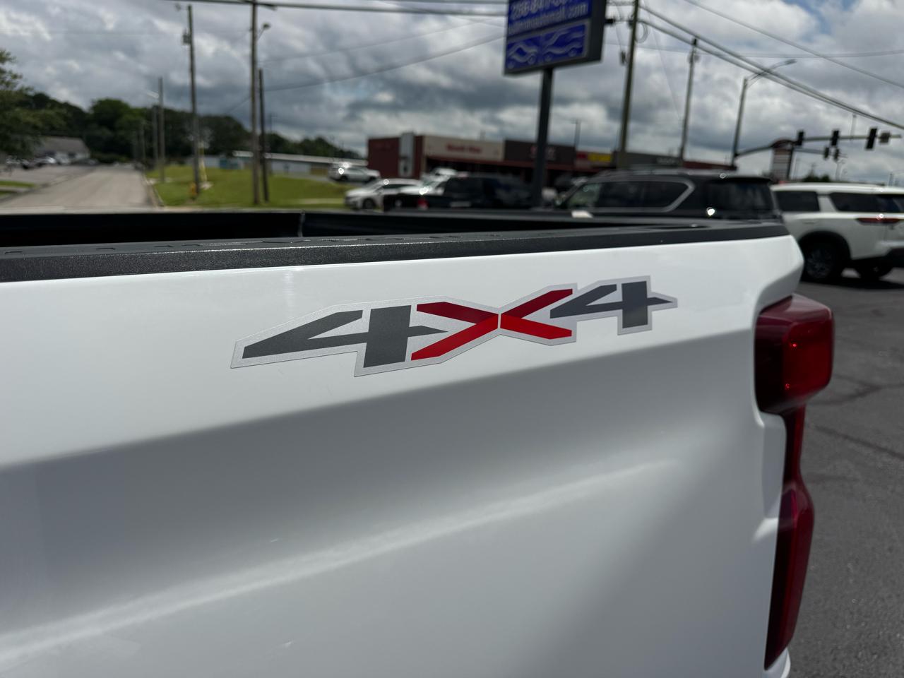 Chevrolet Silverado 1500 4WD Crew Cab 147" RST 2021