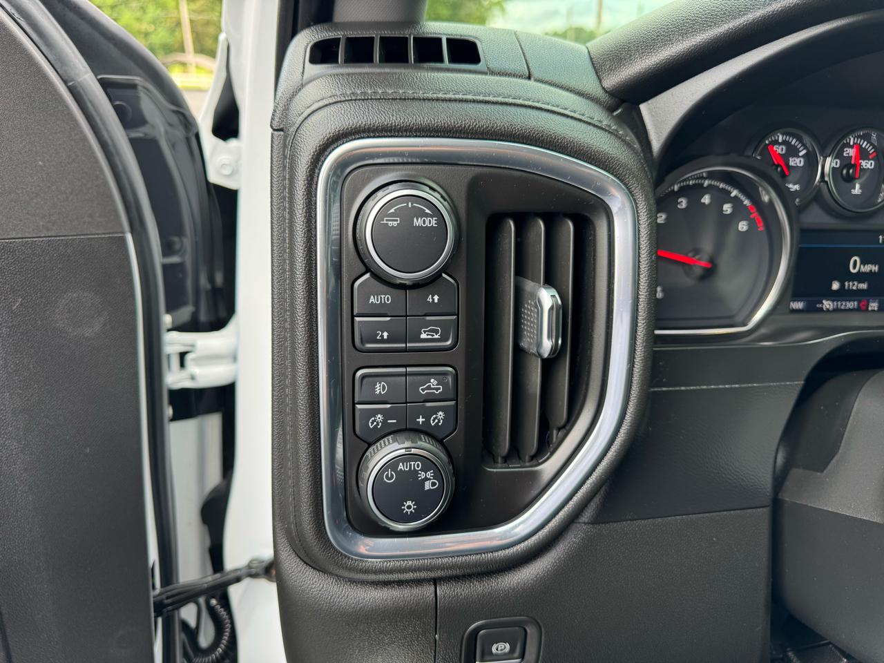 Chevrolet Silverado 1500 4WD Crew Cab 147" RST 2021