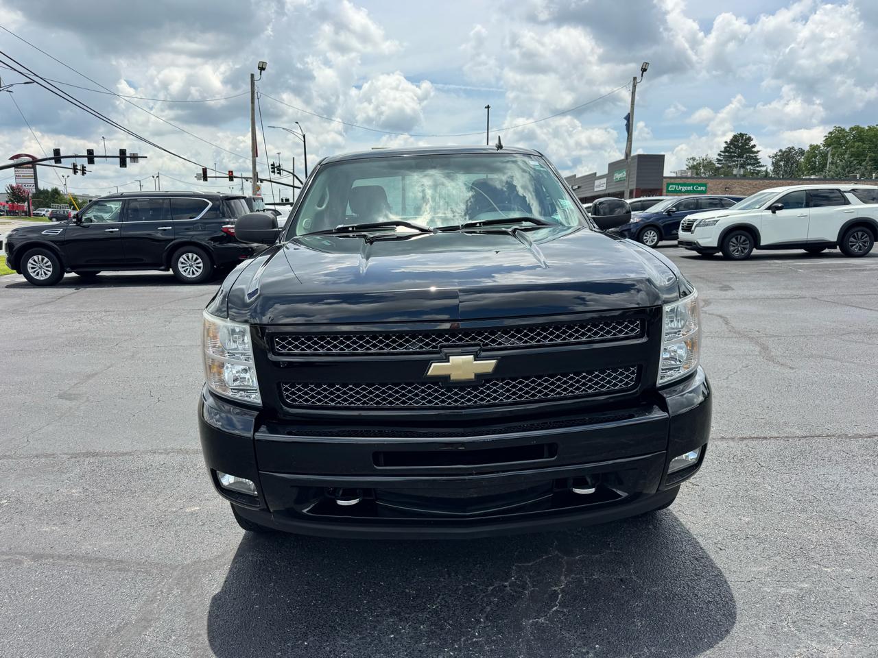 Chevrolet Silverado 1500 4WD Ext Cab 143.5" LT 2011
