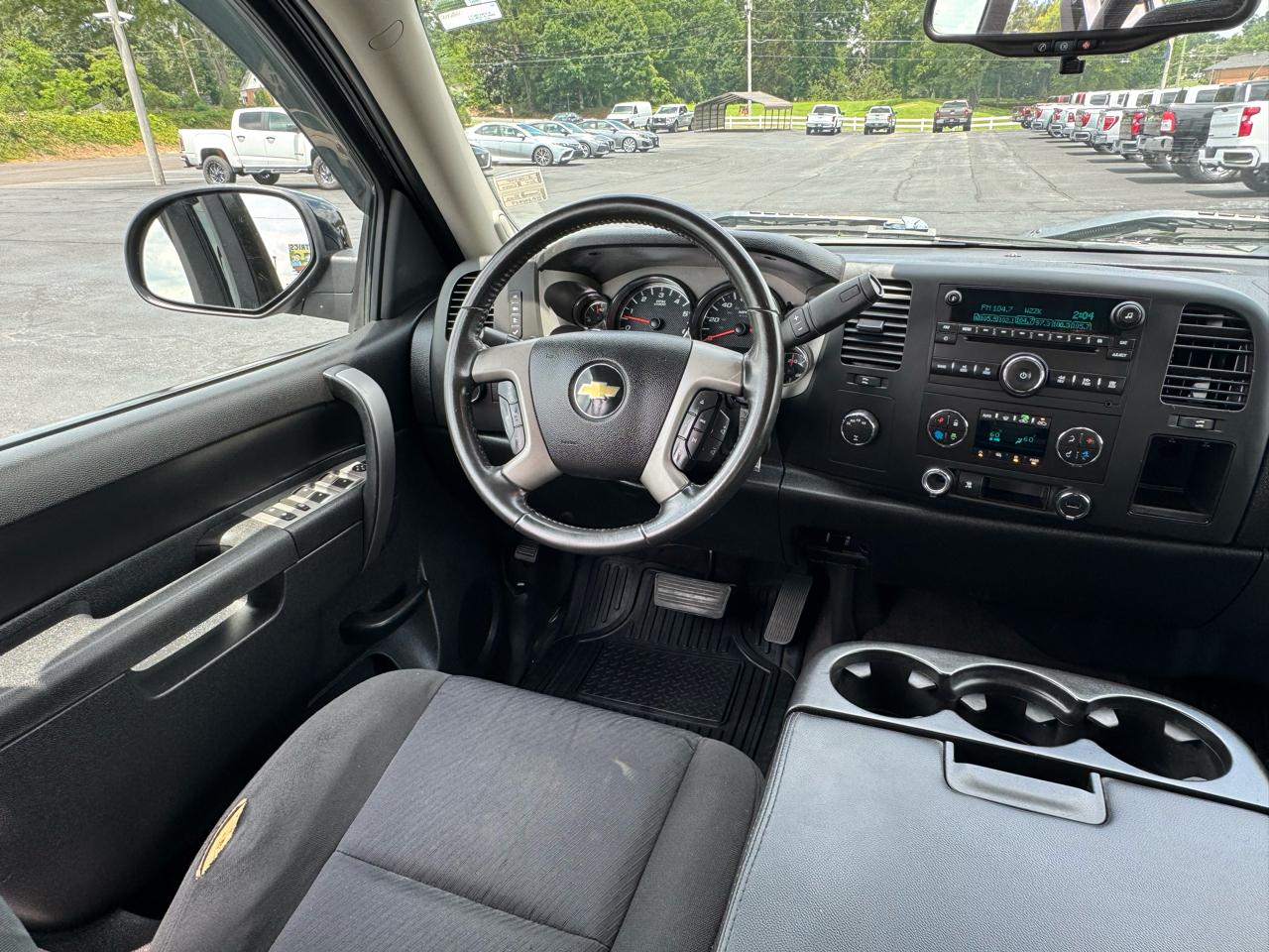 Chevrolet Silverado 1500 4WD Ext Cab 143.5" LT 2011