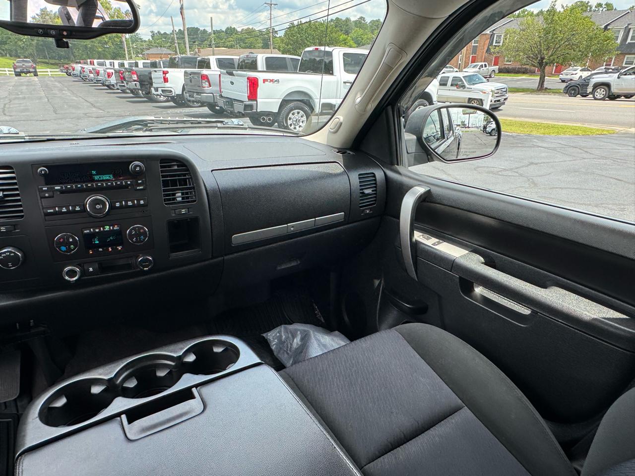 Chevrolet Silverado 1500 4WD Ext Cab 143.5" LT 2011