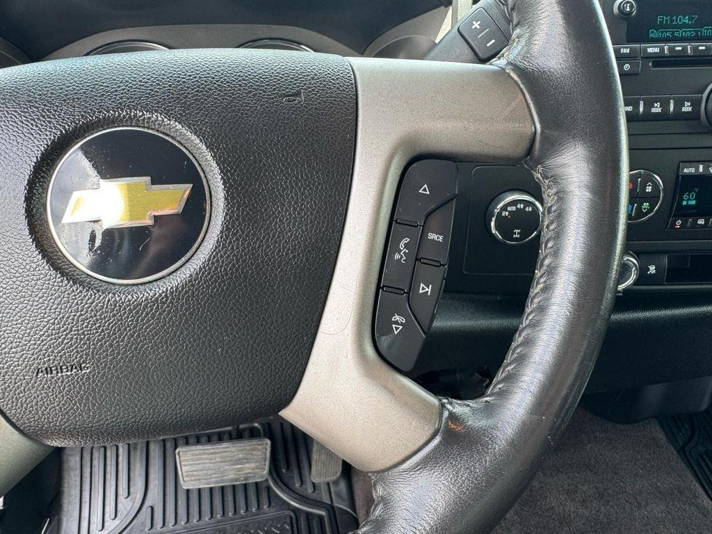 Chevrolet Silverado 1500 4WD Ext Cab 143.5" LT 2011