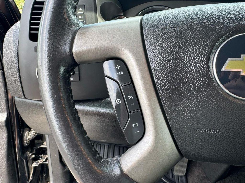 Chevrolet Silverado 1500 4WD Ext Cab 143.5" LT 2011