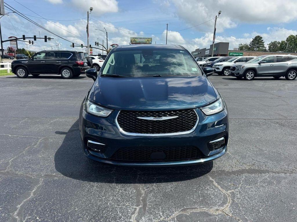 Chrysler Pacifica Touring L FWD 2023