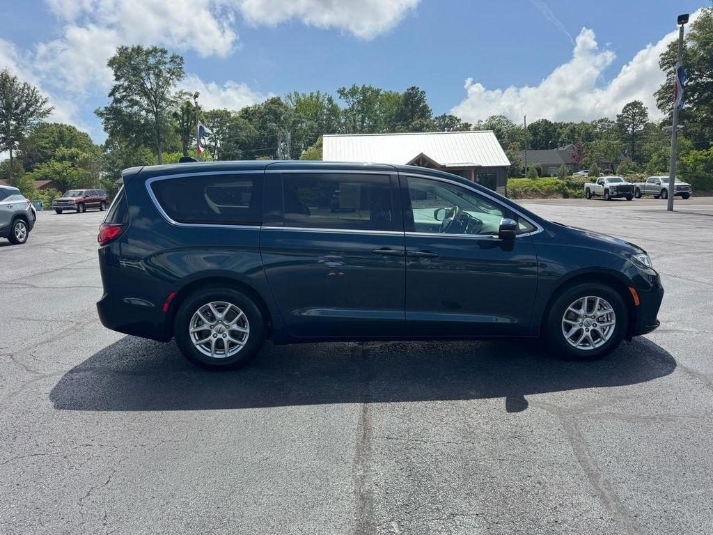 Chrysler Pacifica Touring L FWD 2023