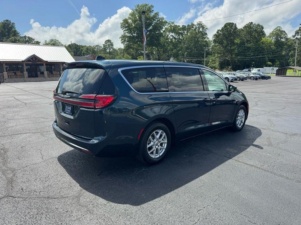 Chrysler Pacifica Touring L FWD 2023