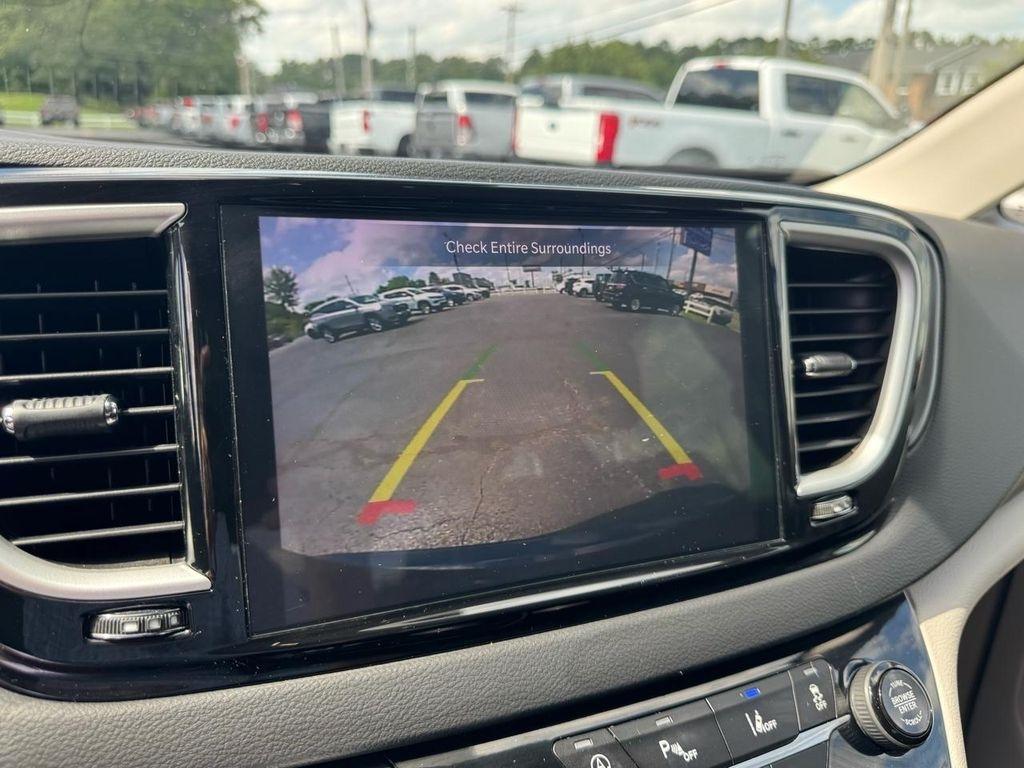 Chrysler Pacifica Touring L FWD 2023