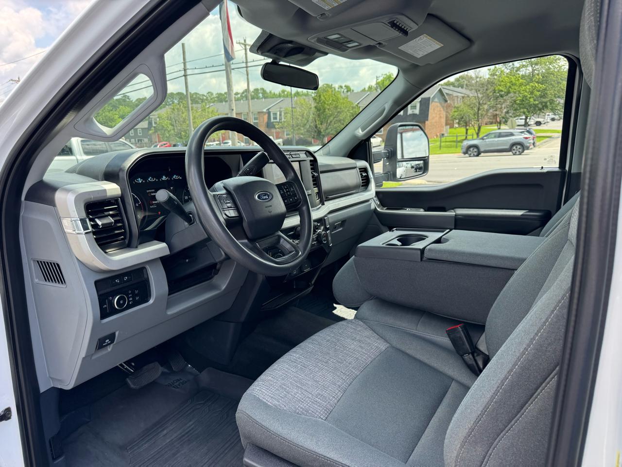Ford Super Duty F-250 SRW King Ranch 4WD Crew Cab 8' Box 2024