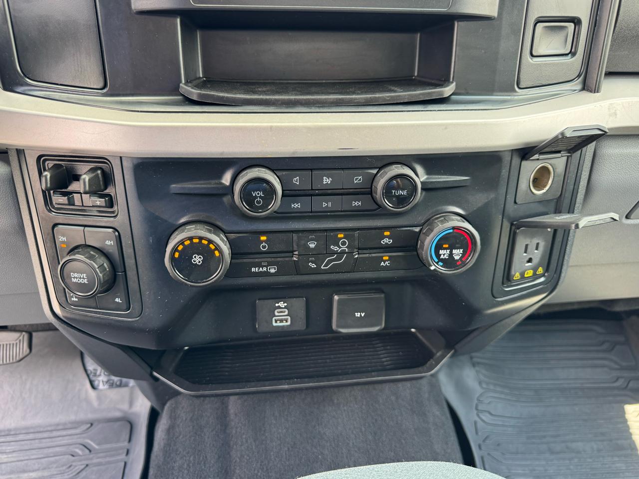 Ford Super Duty F-250 SRW King Ranch 4WD Crew Cab 8' Box 2024