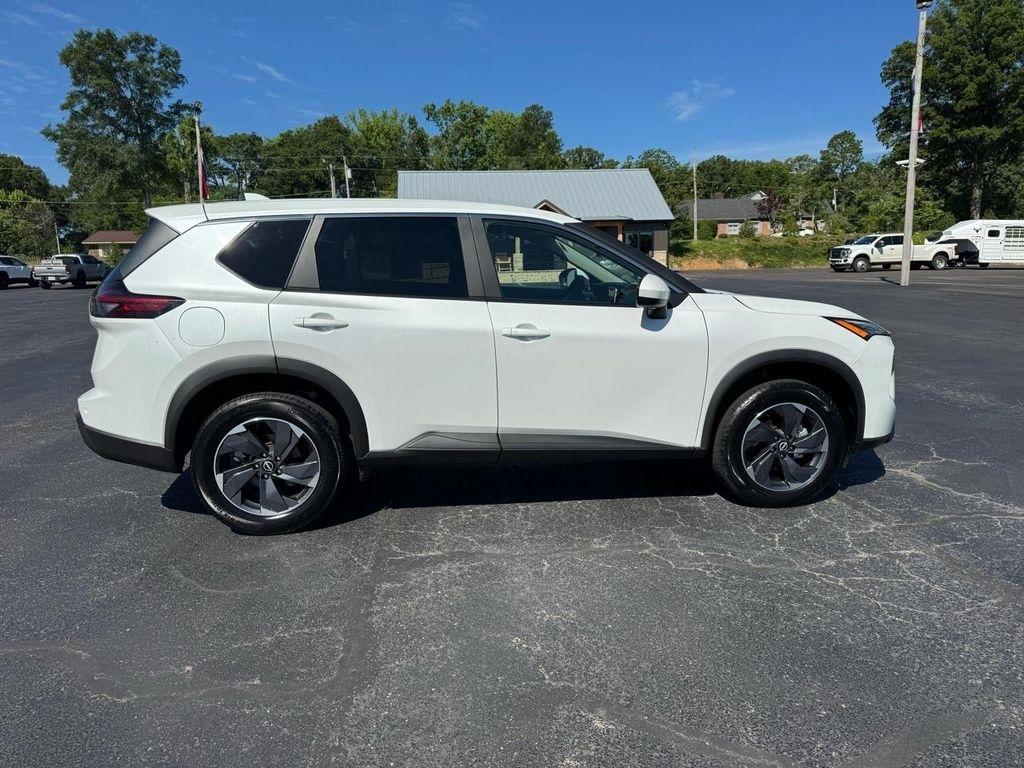 Nissan Rogue FWD SV 2024