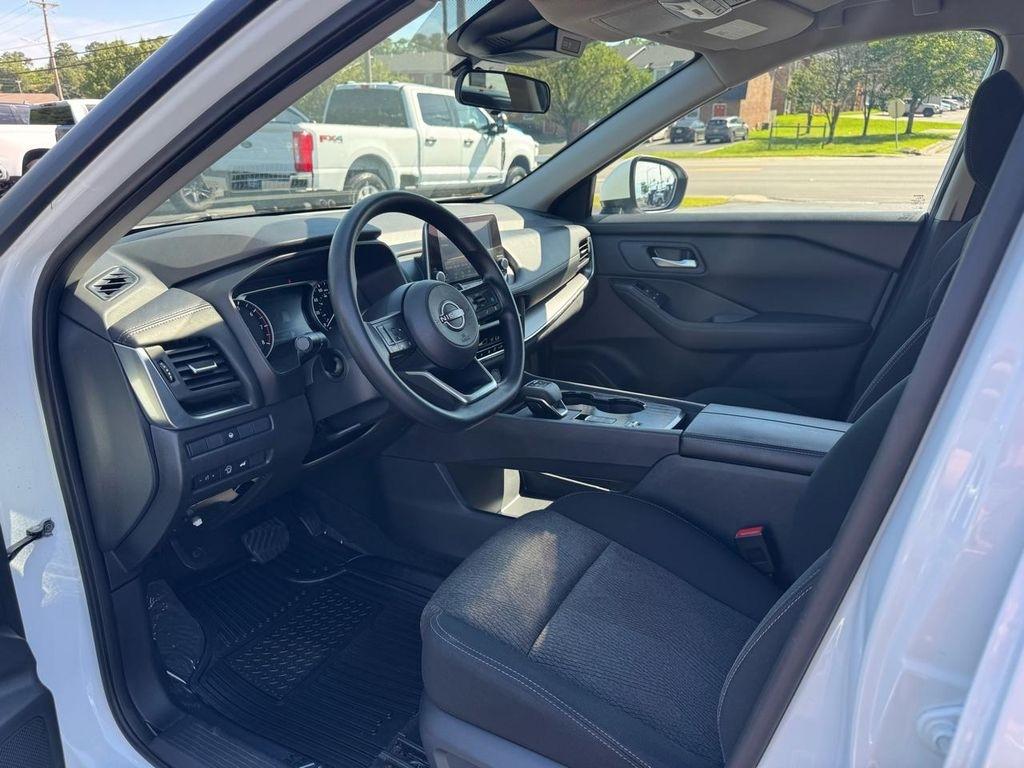 Nissan Rogue FWD SV 2024