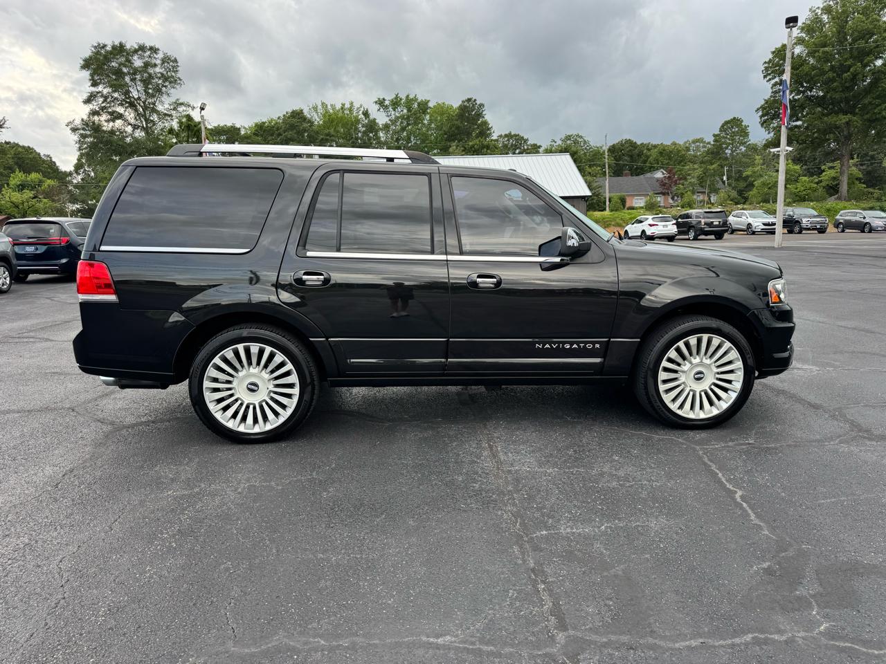 Lincoln Navigator 4WD 4dr 2015