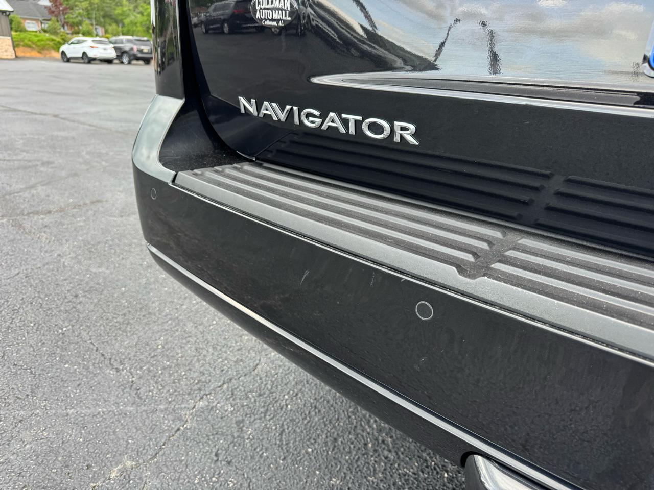 Lincoln Navigator 4WD 4dr 2015