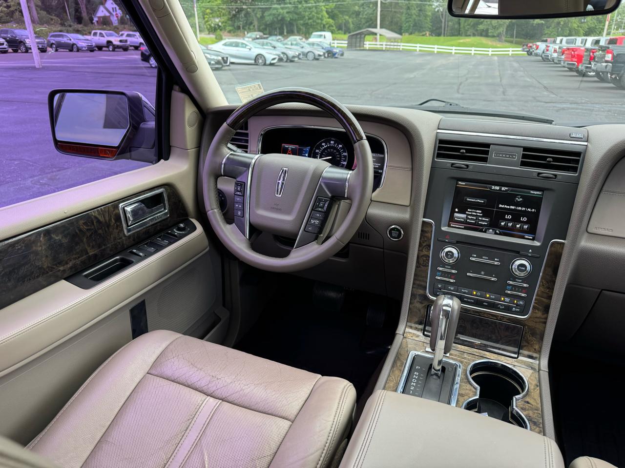 Lincoln Navigator 4WD 4dr 2015