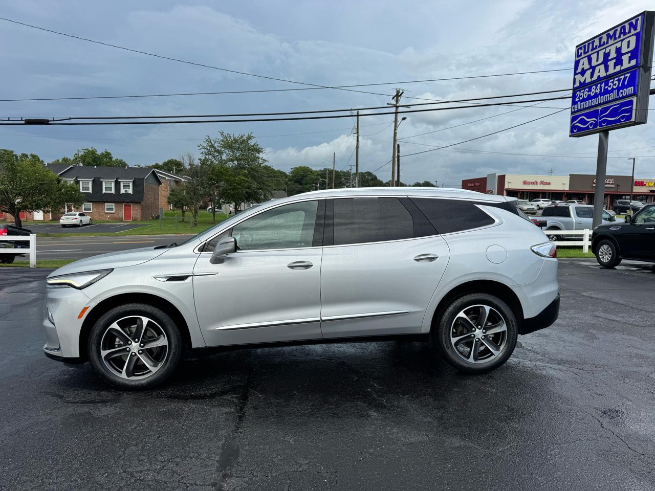 Buick Enclave FWD 4dr Essence 2022