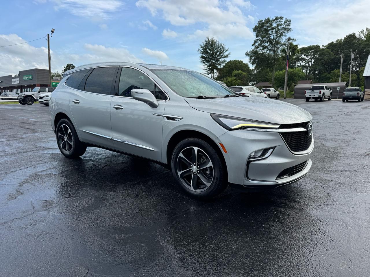 Buick Enclave FWD 4dr Essence 2022