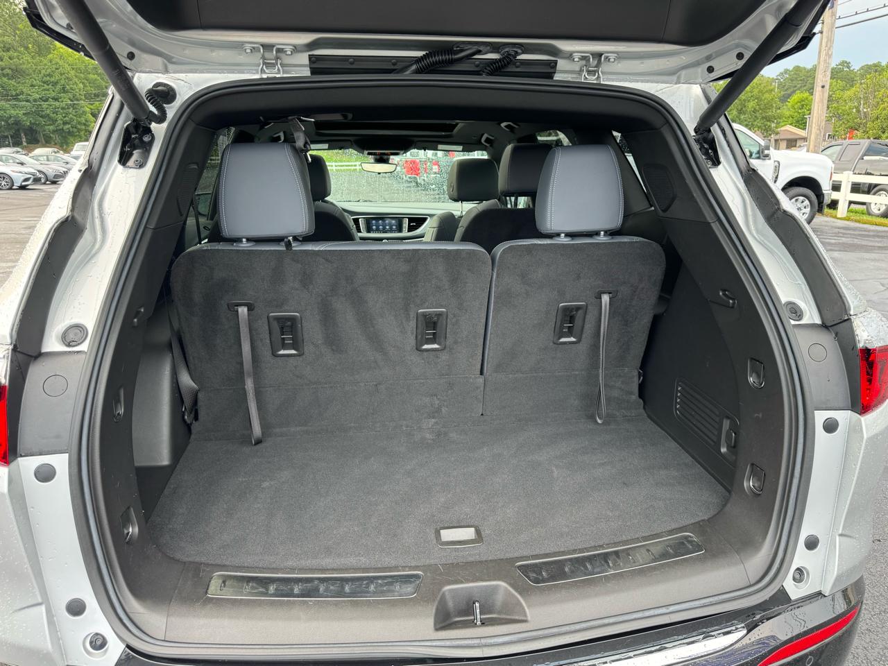 Buick Enclave FWD 4dr Essence 2022