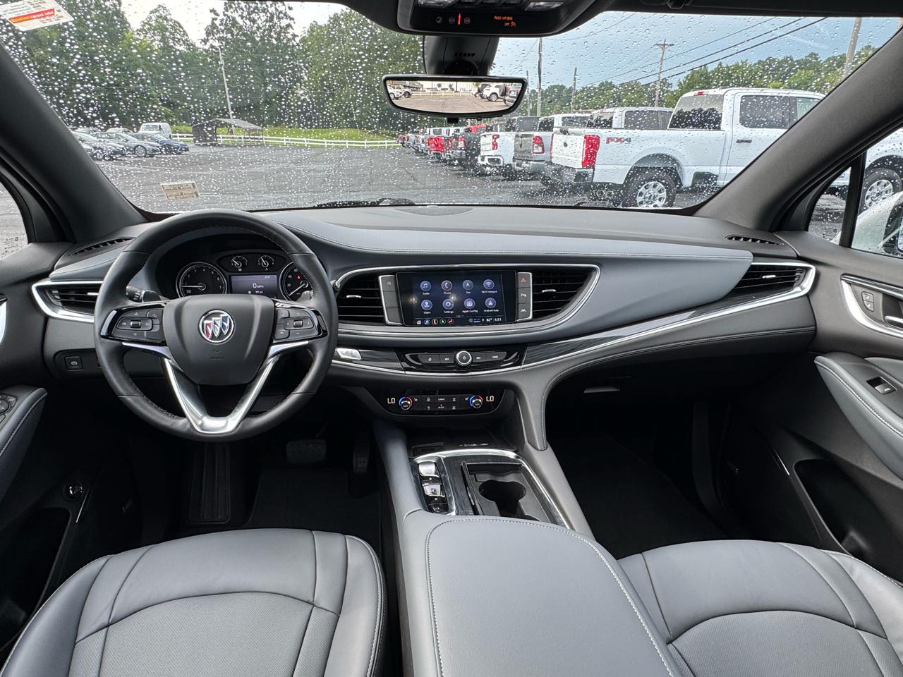 Buick Enclave FWD 4dr Essence 2022