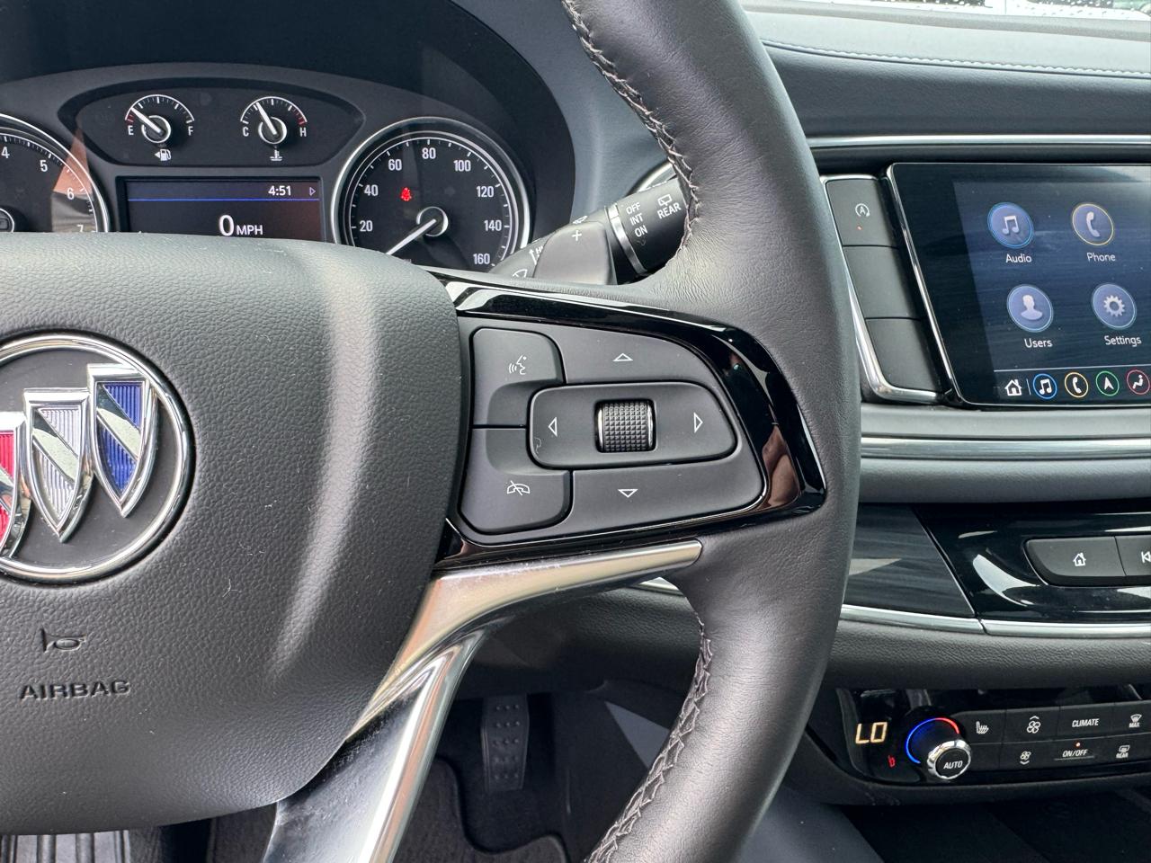 Buick Enclave FWD 4dr Essence 2022
