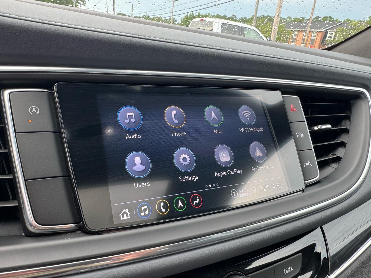 Buick Enclave FWD 4dr Essence 2022