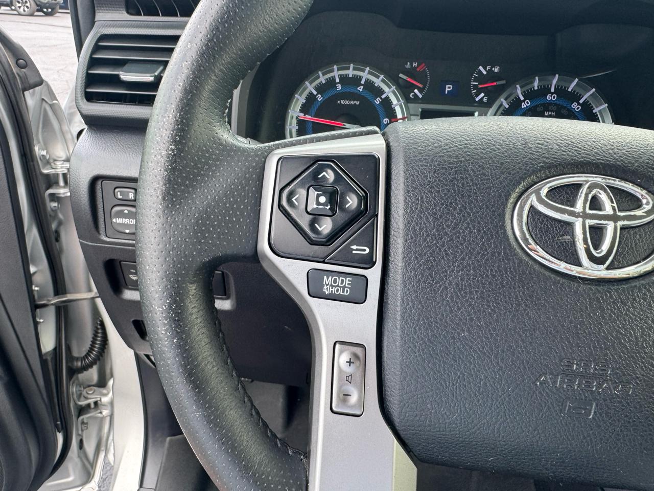 Toyota 4Runner 4WD 4dr V6 Trail Premium (Natl) 2015
