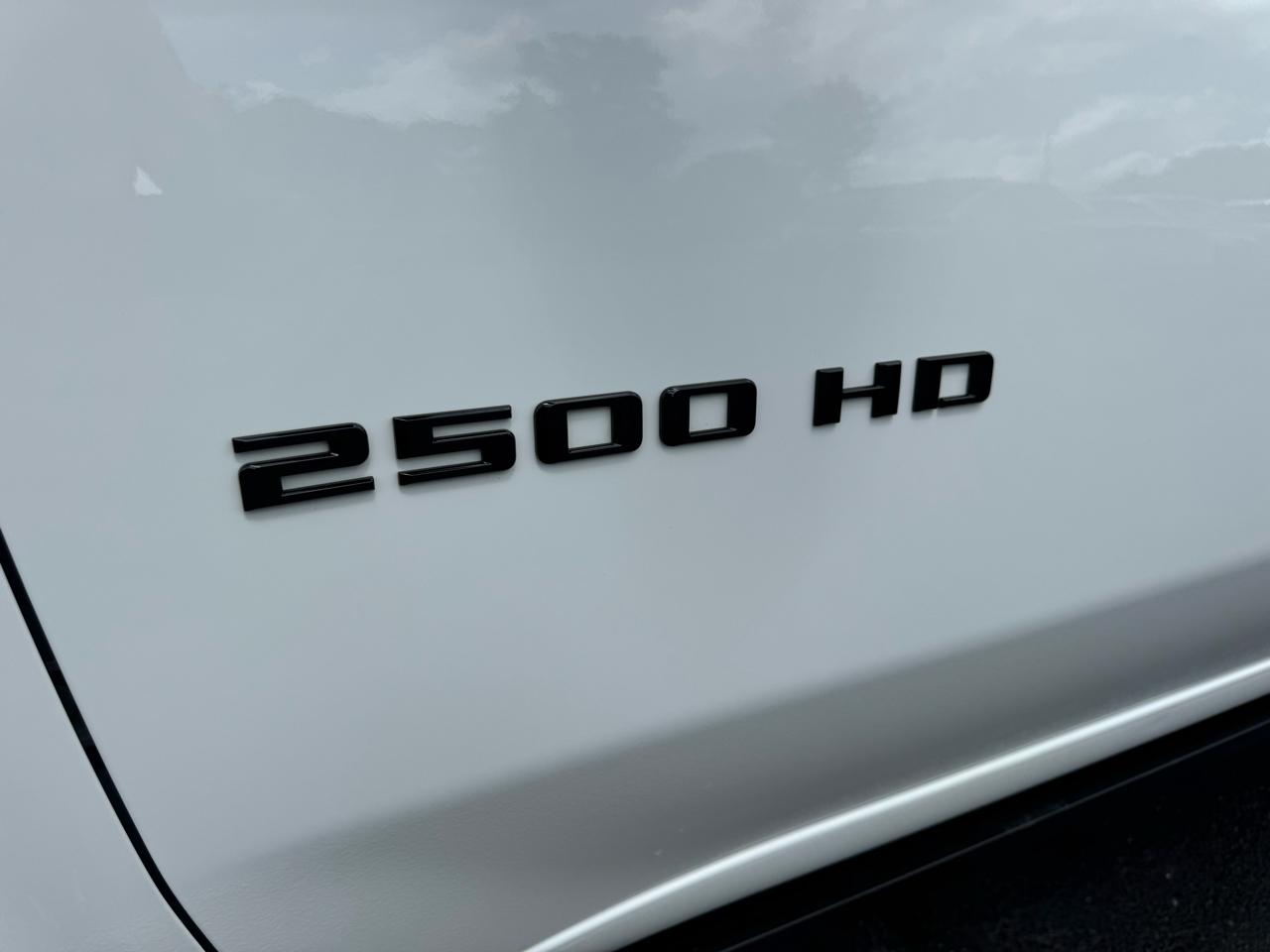 Chevrolet Silverado 2500HD 4WD Crew Cab 159" ZR2 2024