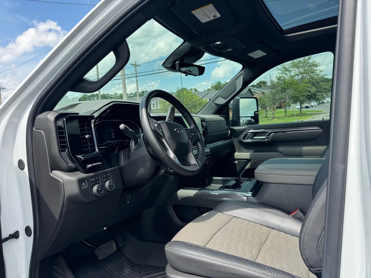 Chevrolet Silverado 2500HD 4WD Crew Cab 159" ZR2 2024