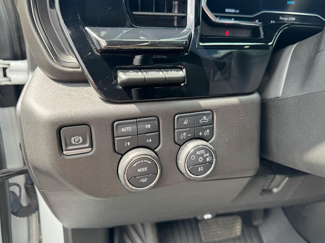 Chevrolet Silverado 2500HD 4WD Crew Cab 159" ZR2 2024