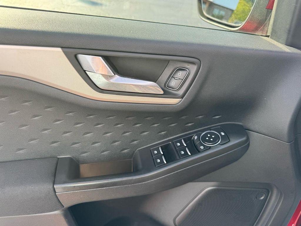 Ford Escape SE FWD 2020