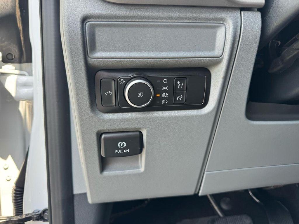 Ford F-150 XLT SuperCrew 4WD 2022