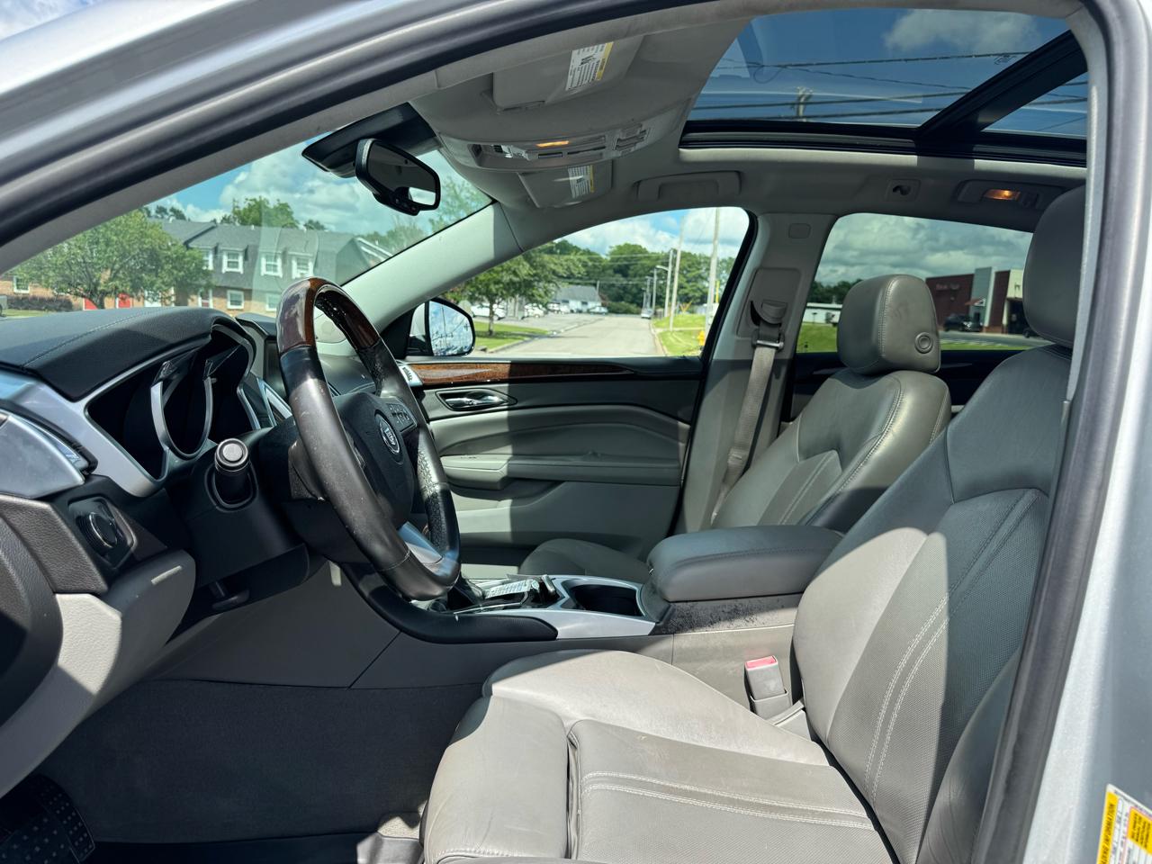 Cadillac SRX FWD 4dr Luxury Collection 2011