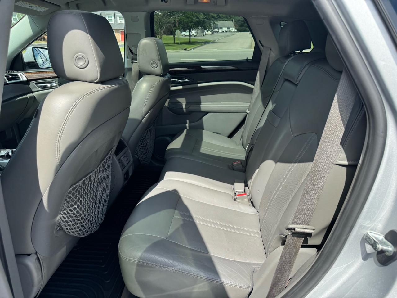 Cadillac SRX FWD 4dr Luxury Collection 2011