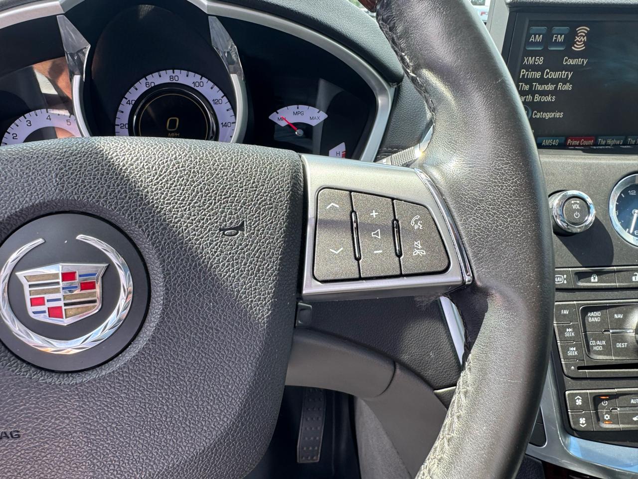 Cadillac SRX FWD 4dr Luxury Collection 2011