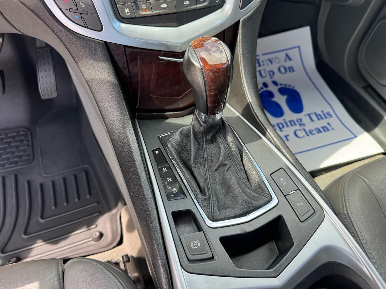 Cadillac SRX FWD 4dr Luxury Collection 2011