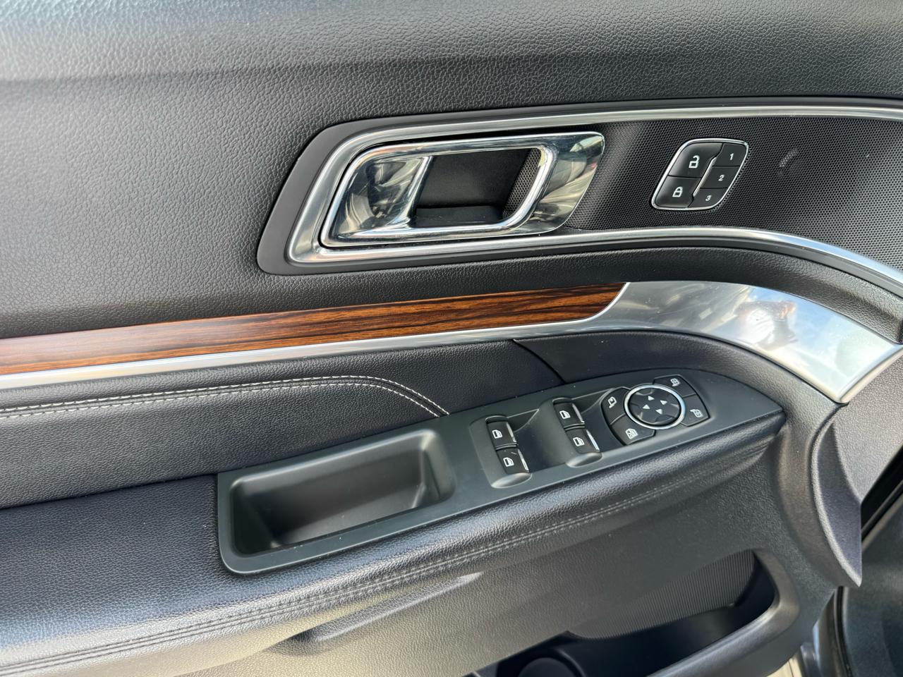 Ford Explorer Limited FWD 2019