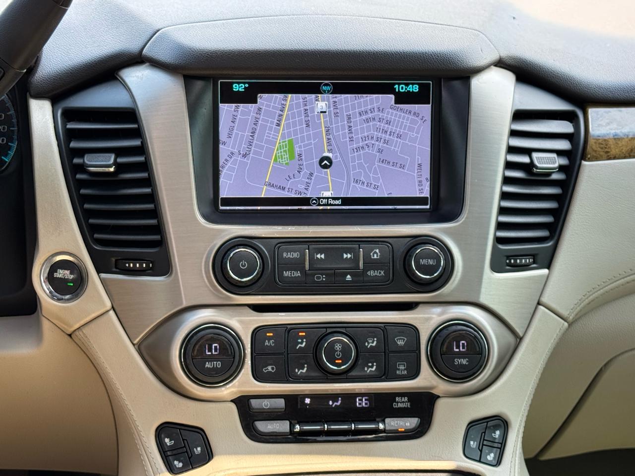 GMC Yukon XL 4WD 4dr Denali 2017