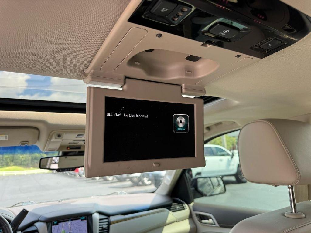 GMC Yukon XL 4WD 4dr Denali 2017