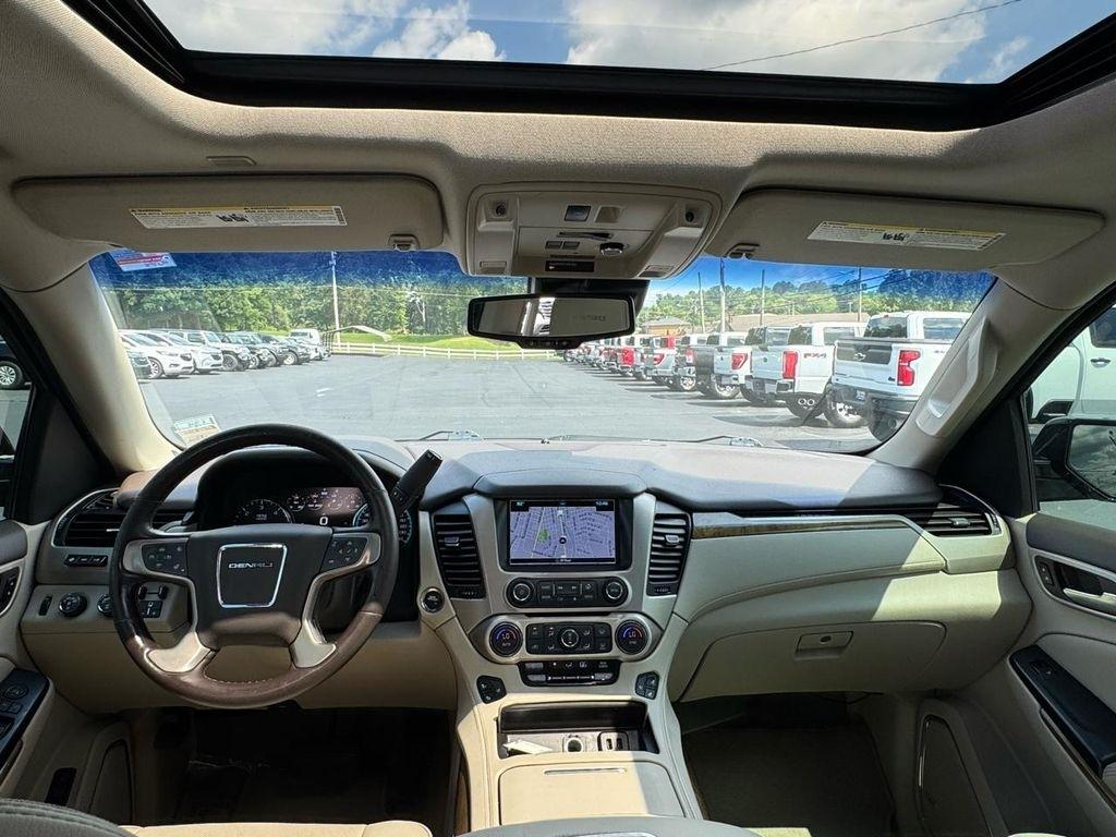 GMC Yukon XL 4WD 4dr Denali 2017