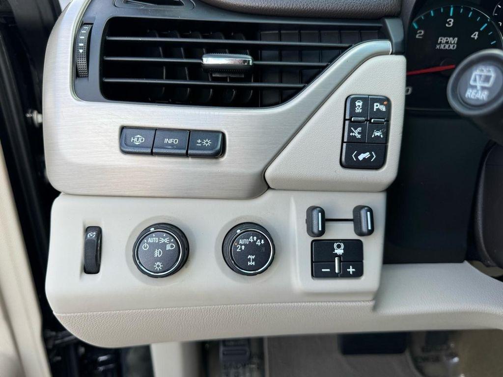 GMC Yukon XL 4WD 4dr Denali 2017