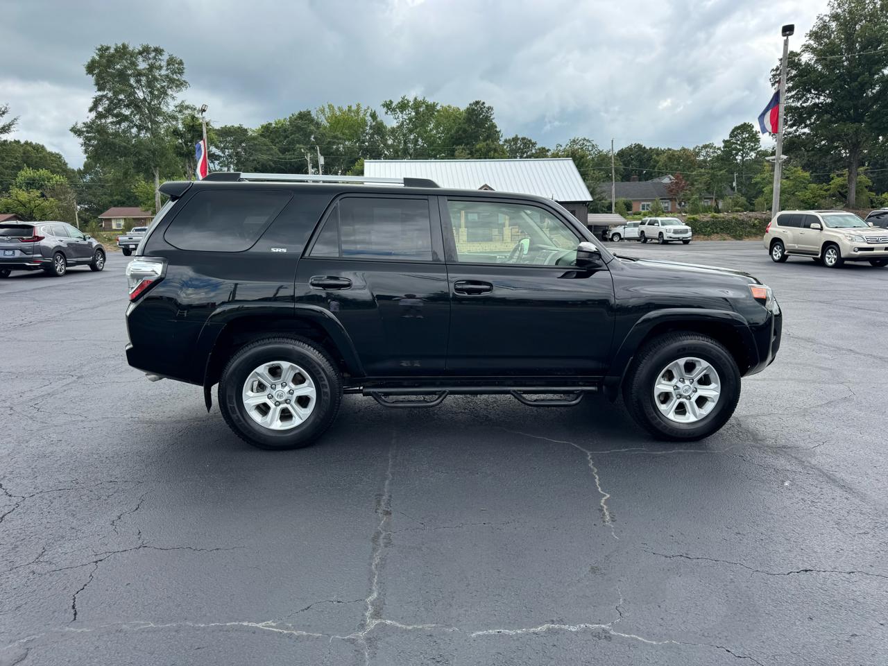 Toyota 4Runner SR5 4WD (Natl) 2021