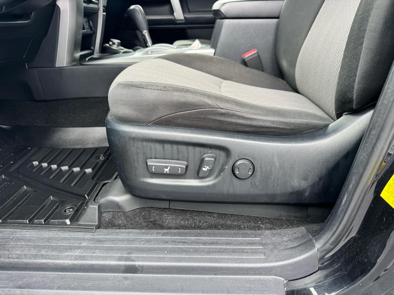 Toyota 4Runner SR5 4WD (Natl) 2021