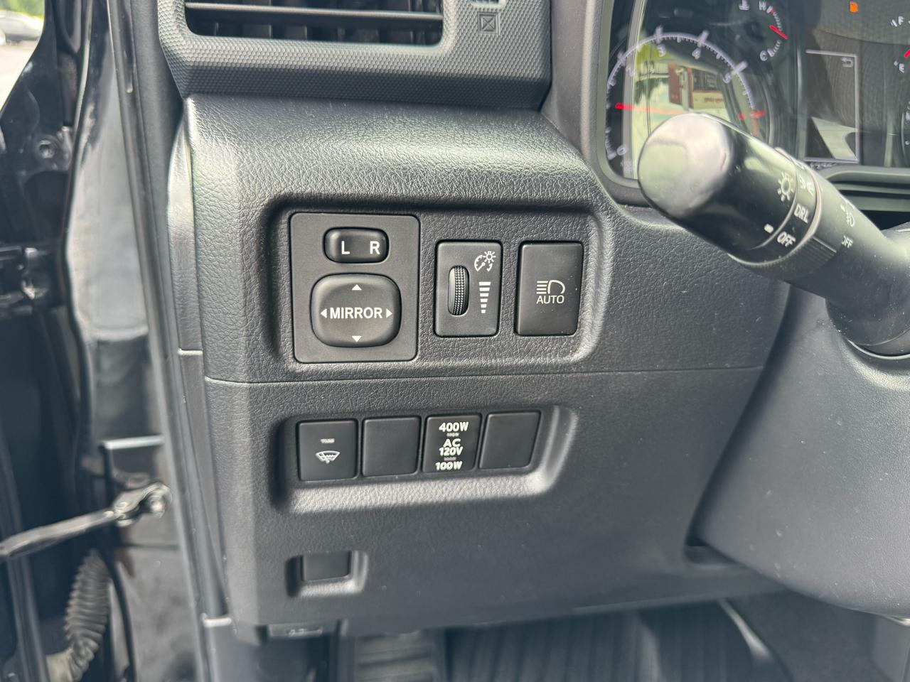 Toyota 4Runner SR5 4WD (Natl) 2021