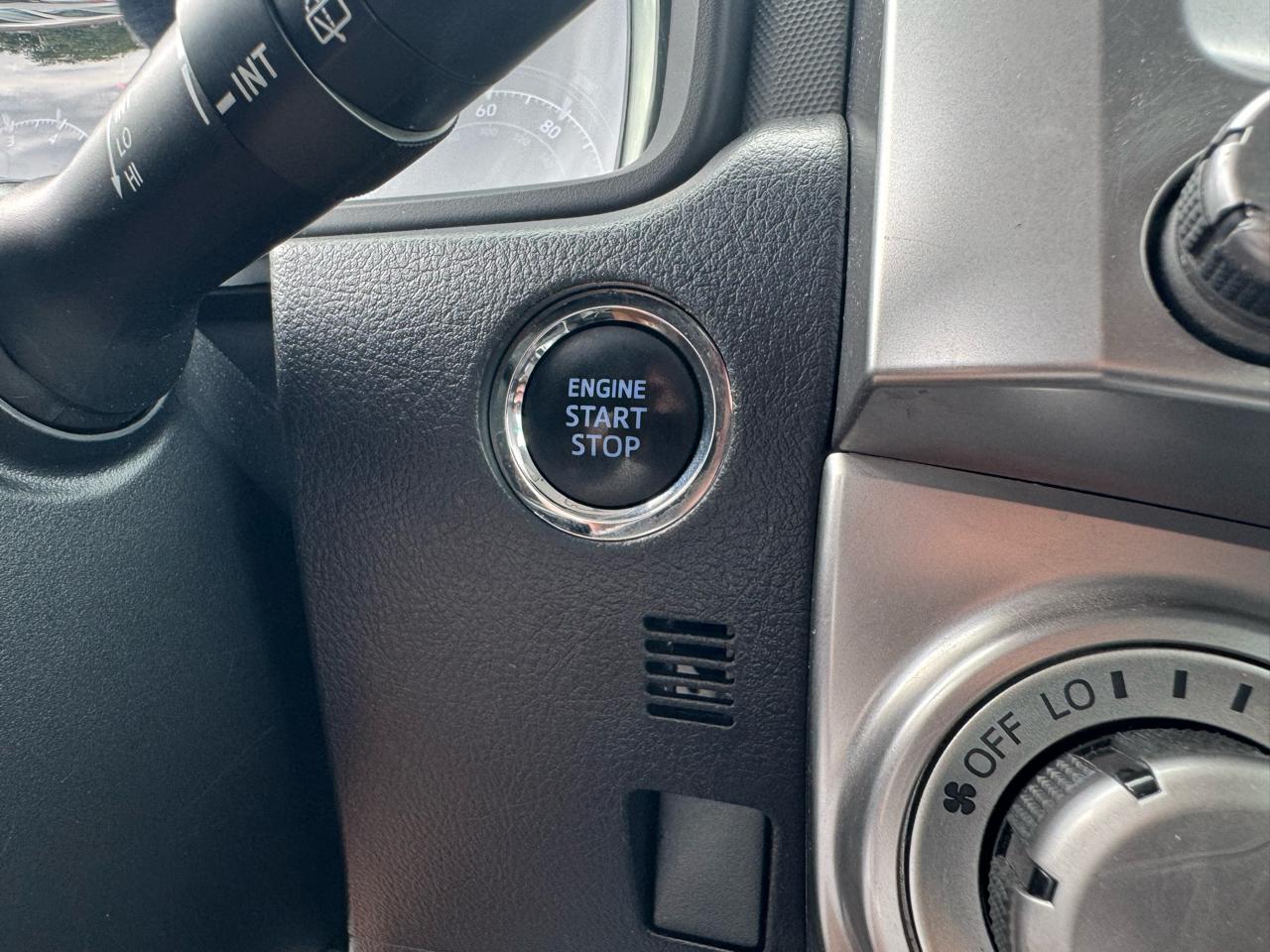 Toyota 4Runner SR5 4WD (Natl) 2021