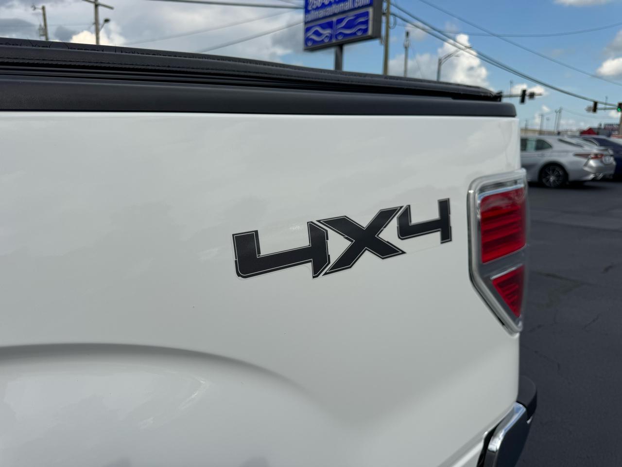 Ford F-150 4WD SuperCrew 145" XLT 2014