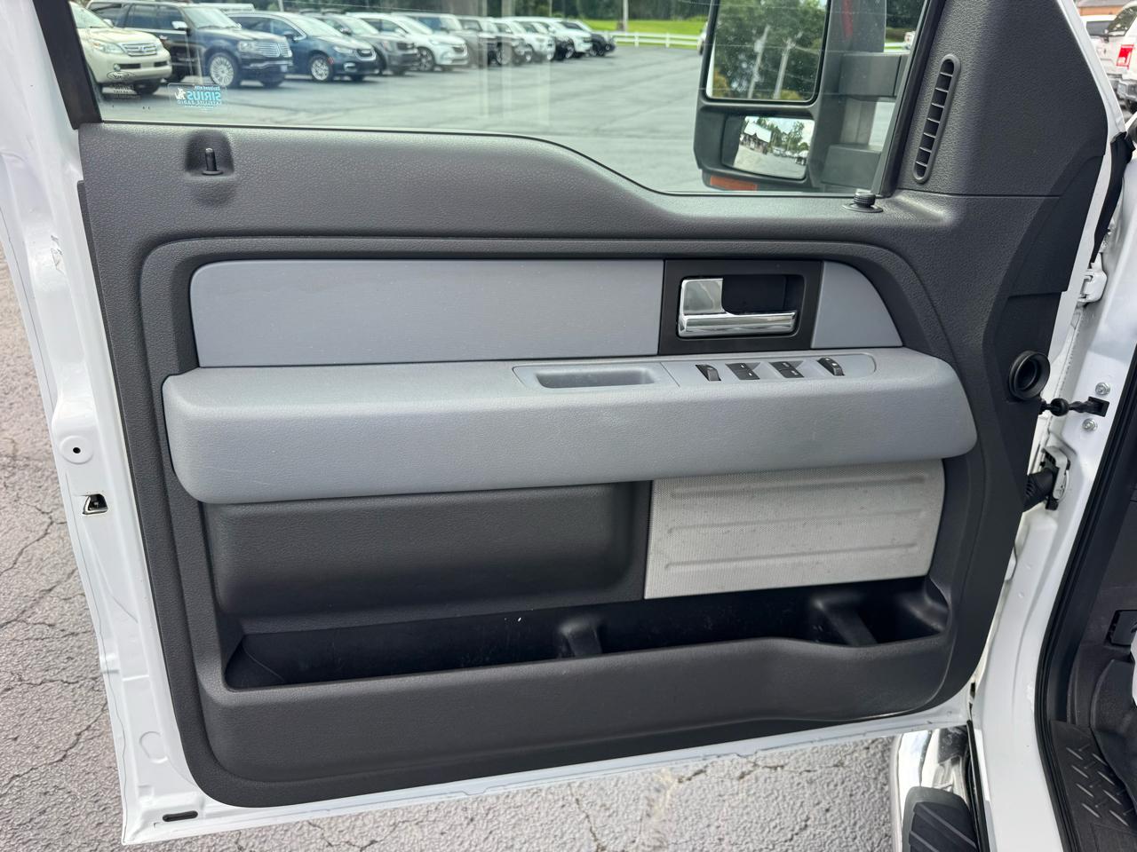 Ford F-150 4WD SuperCrew 145" XLT 2014