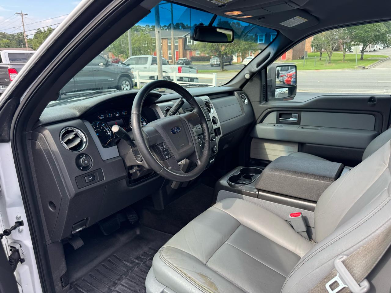 Ford F-150 4WD SuperCrew 145" XLT 2014