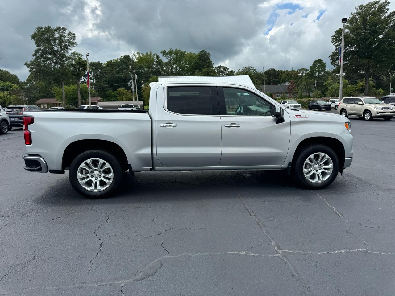 Chevrolet Silverado 1500 4WD Crew Cab 147" LTZ 2022
