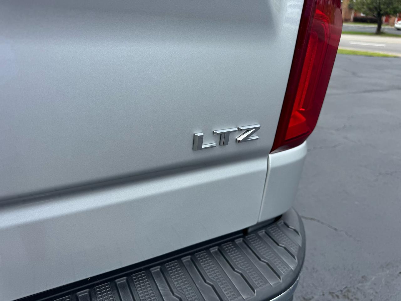 Chevrolet Silverado 1500 4WD Crew Cab 147" LTZ 2022
