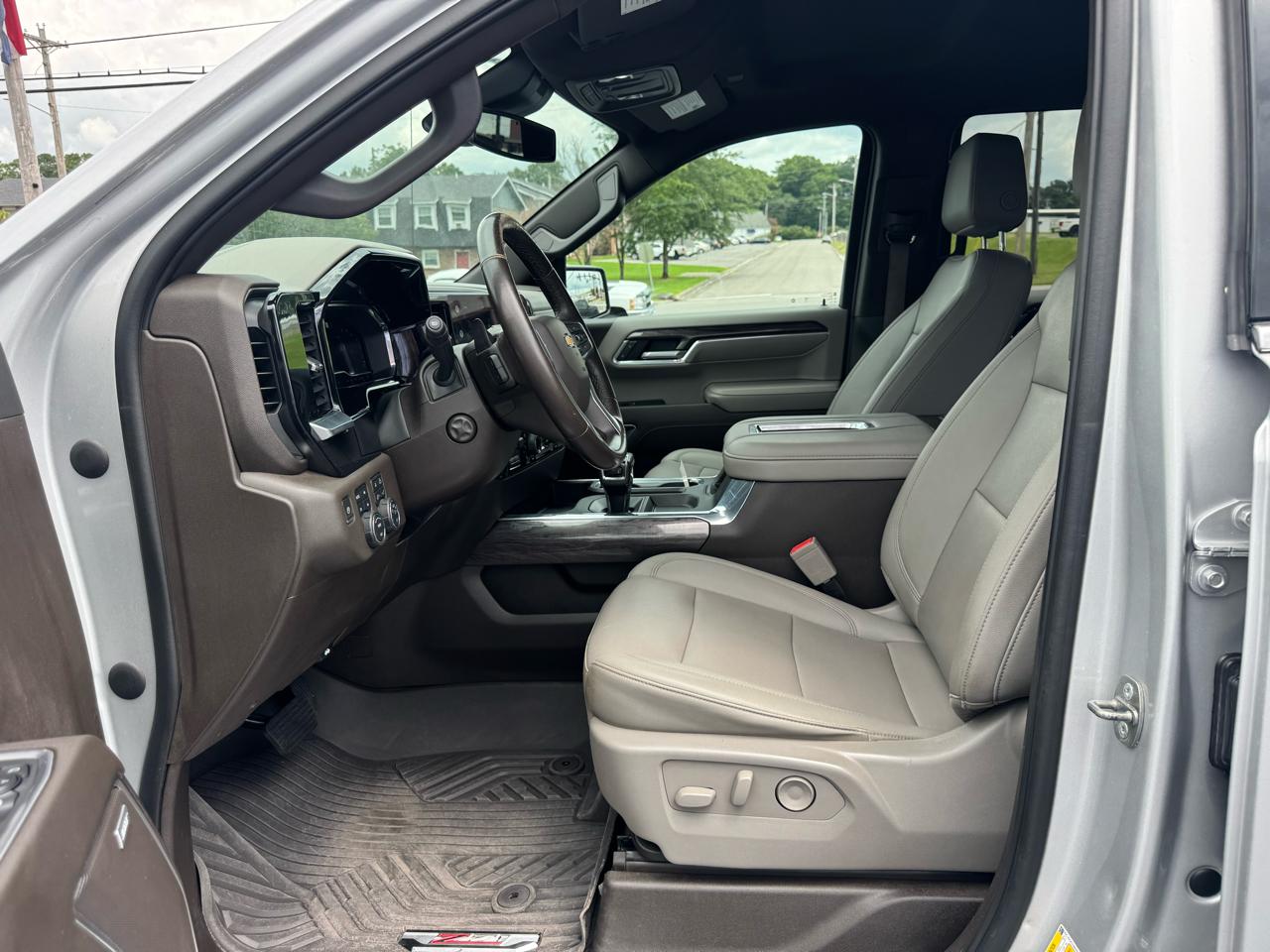 Chevrolet Silverado 1500 4WD Crew Cab 147" LTZ 2022