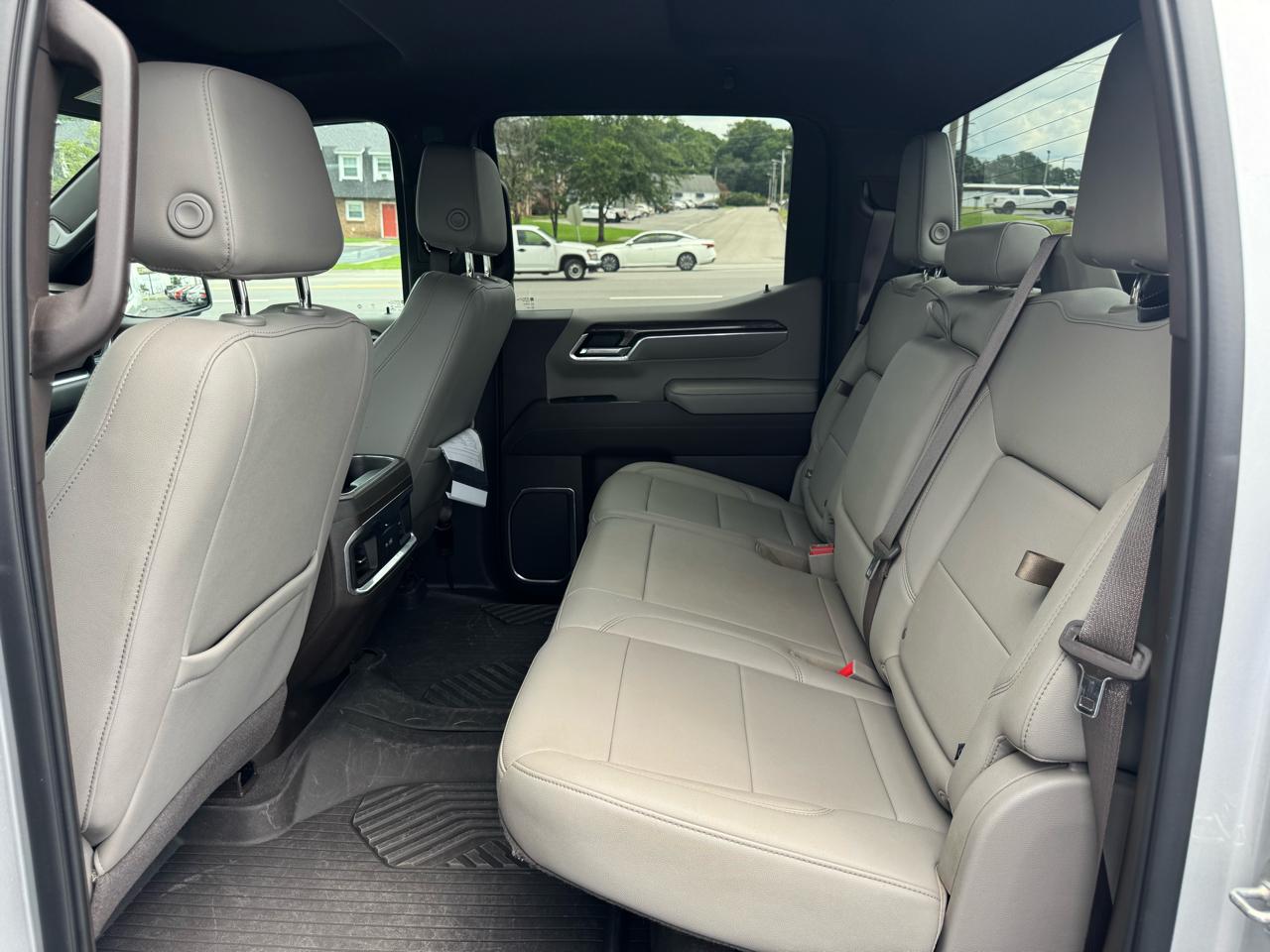 Chevrolet Silverado 1500 4WD Crew Cab 147" LTZ 2022